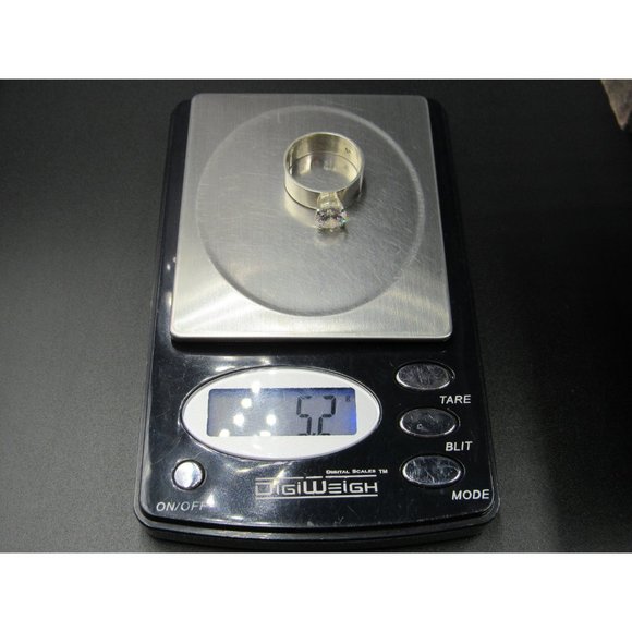 Size 8.75 Sterling Silver Clear Cubic Zirconia Brilliant Gem Band Ring - Picture 8 of 8